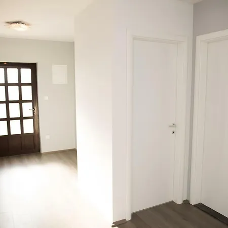 Apartment Split